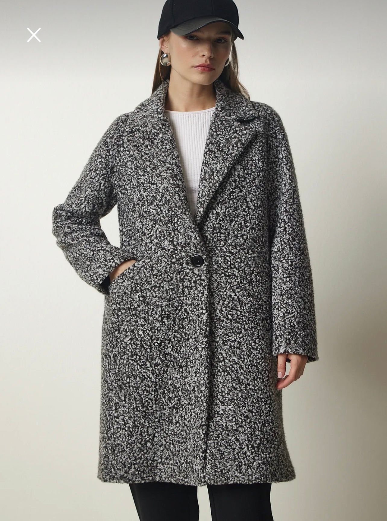 Double breasted pocket boucle coat