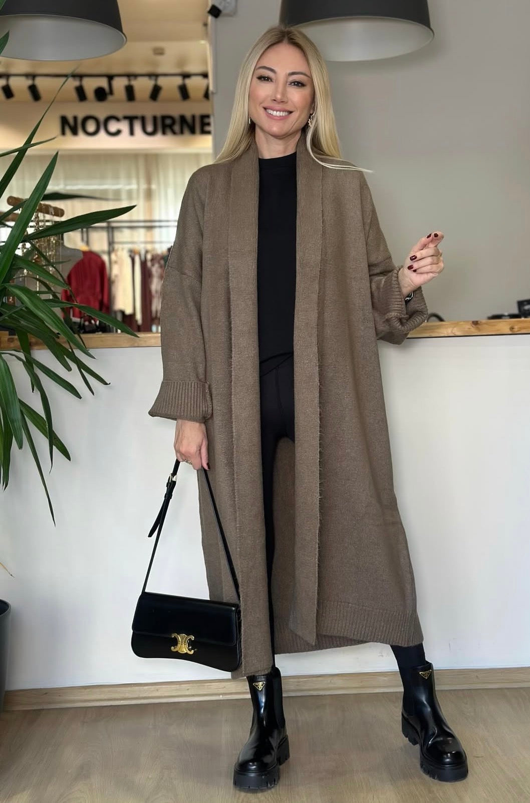 Long cafe Wool Cardigan