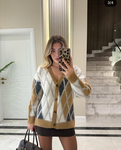 Diamond pattern wool cardigan