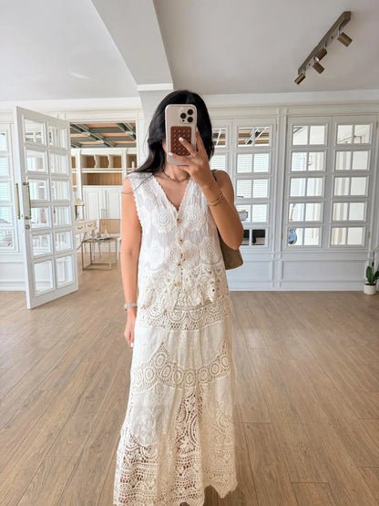 Elsa beige Floral Patterned Scallop Detail Premium Blouse