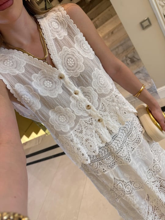 Elsa beige Floral Patterned Scallop Detail Premium Blouse