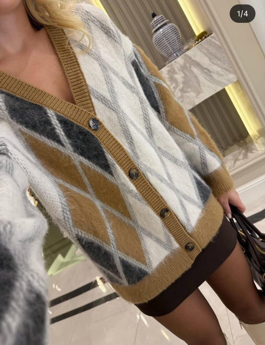 Diamond pattern wool cardigan